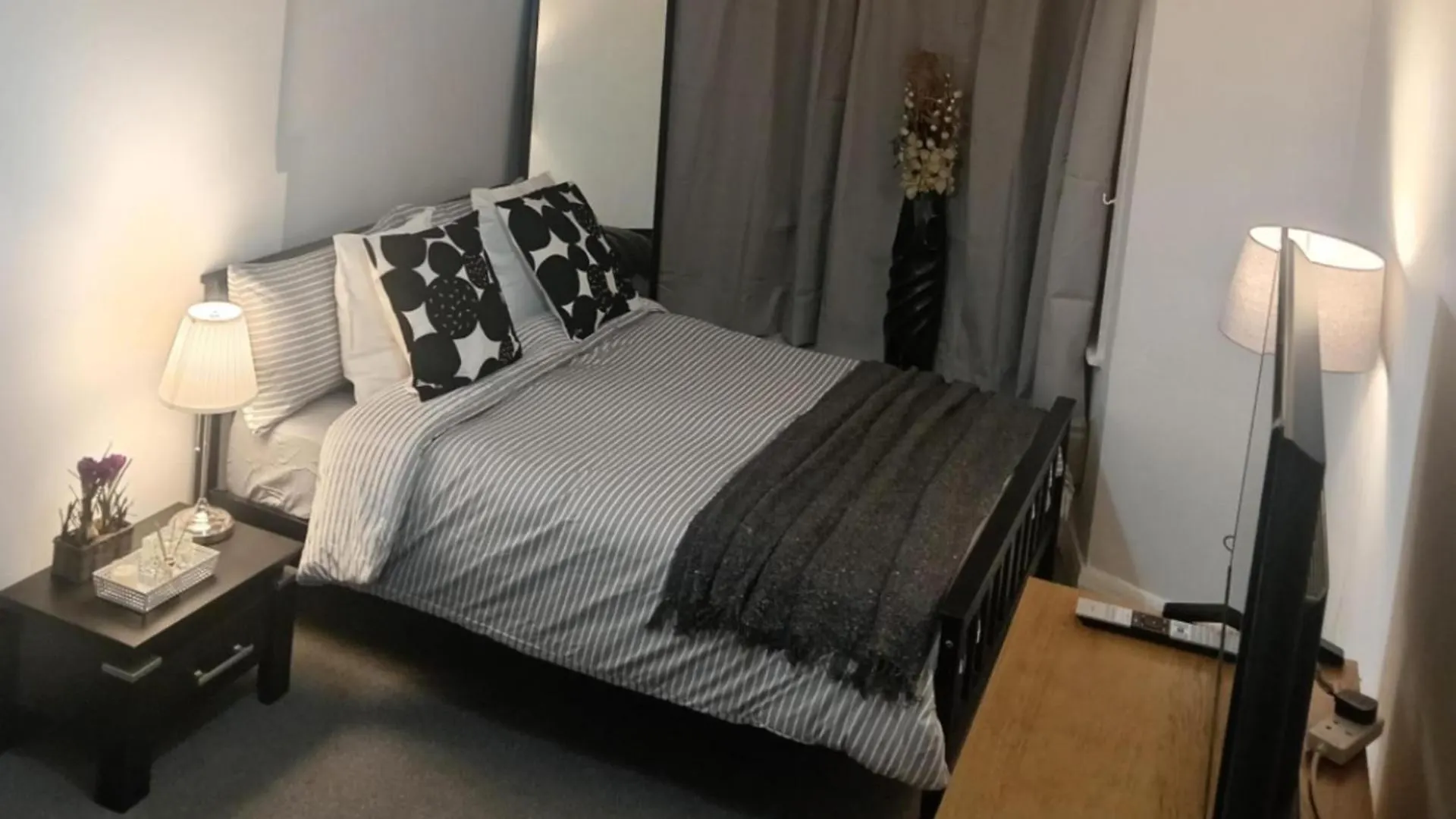 City View London Apartment - Near Canary Wharf location